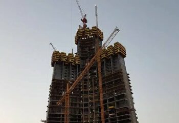 ساخت آسمان‌خراش یک کیلومتری عربستان از سر گرفته شد /عکس