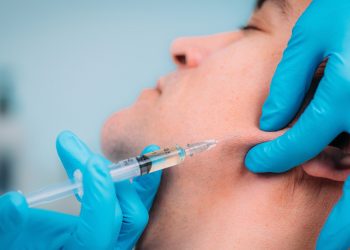 زاویه‌سازی فک و مادلینگ صورت در شیراز با روش‌های ترکیبی روز دنیا