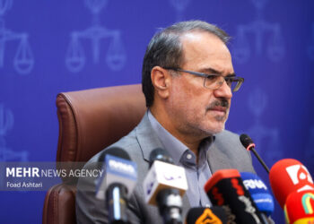 خدائیان: ترک‌فعل در اجرای قانون جوانی جمعیت «جرم» است