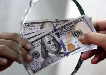قیمت دلار امروز سر به فلک کشید ( ۹ آذر)