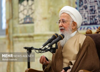 آیت الله جوادی آملی:سرمایه عمر بزرگ‌ترین نعمتی که انسان دردنیا می‌بازد