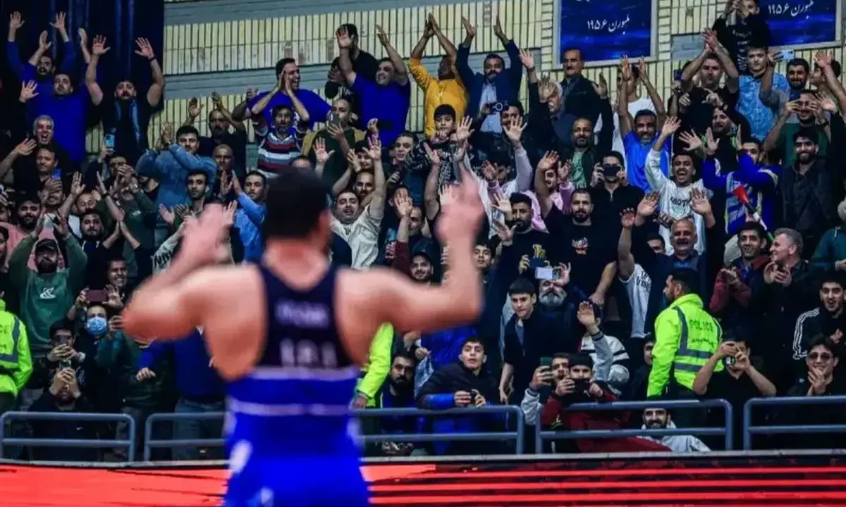 اعتراض کمیل قاسمی به تصمیمات داوری /فینال لیگ کشتی جنجالی شد اعتراض کمیل قاسمی به تصمیمات داوری /فینال لیگ کشتی جنجالی شد