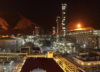 اعلام تازه‌ترین ارقام کرک اسپرد بنزین و درآمد پالایشگاه‌های بورس