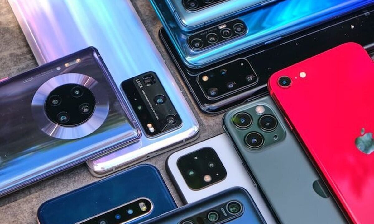 امارات مبدأ اصلی واردات گوشی همراه شد