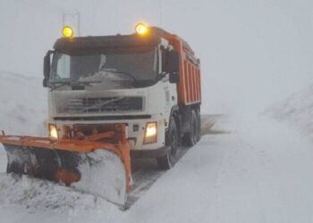 برفروبی ۶۸ هزار کیلومتر از جادههای کشور برفروبی ۶۸ هزار کیلومتر از جادههای کشور