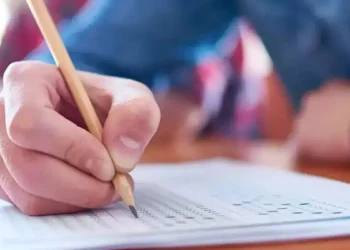 برگزاری آزمون آیلتس در ایران متوقف شد