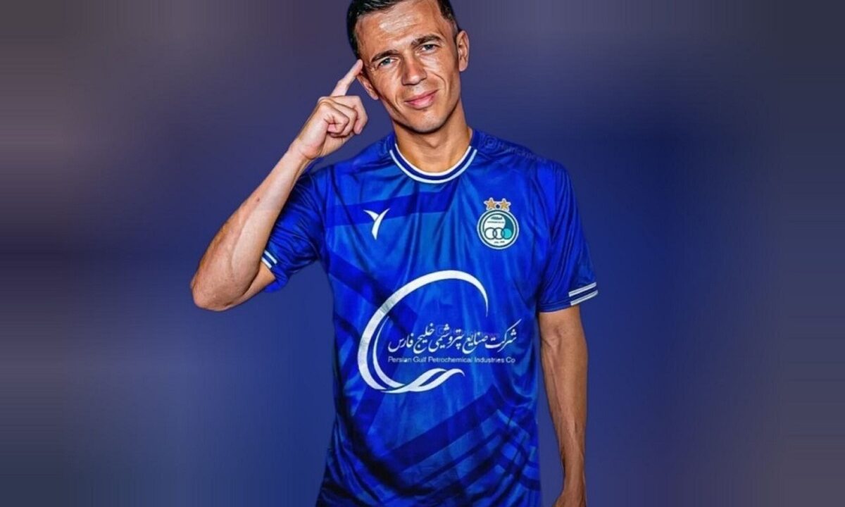 بوسه ۵۱ میلیونی یاسر آسانی خبرساز شد!