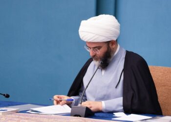 حجت‌الاسلام قمی: این شرایط اقتصادی در شأن مردم عزیز ما نیست