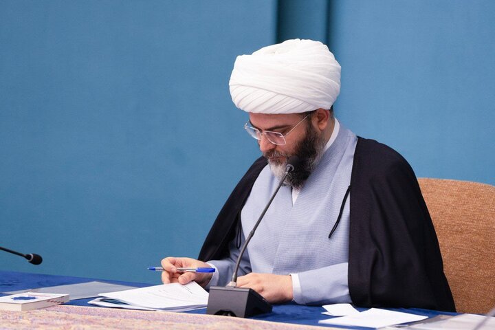 حجت‌الاسلام قمی: این شرایط اقتصادی در شأن مردم عزیز ما نیست