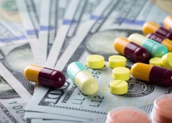 دارو گران می‌شود/ هشدار درباره ورشکستگی صنایع دارویی کشور