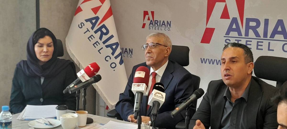 دولت منتظر تغییر سالیانه حداقل دستمزدها نباشد؛ حقوق پایه حداقل ۳۰۰ دلار/ بانک های بی رحم دولت منتظر تغییر سالیانه حداقل دستمزدها نباشد؛ حقوق پایه حداقل ۳۰۰ دلار/ بانک های بی رحم