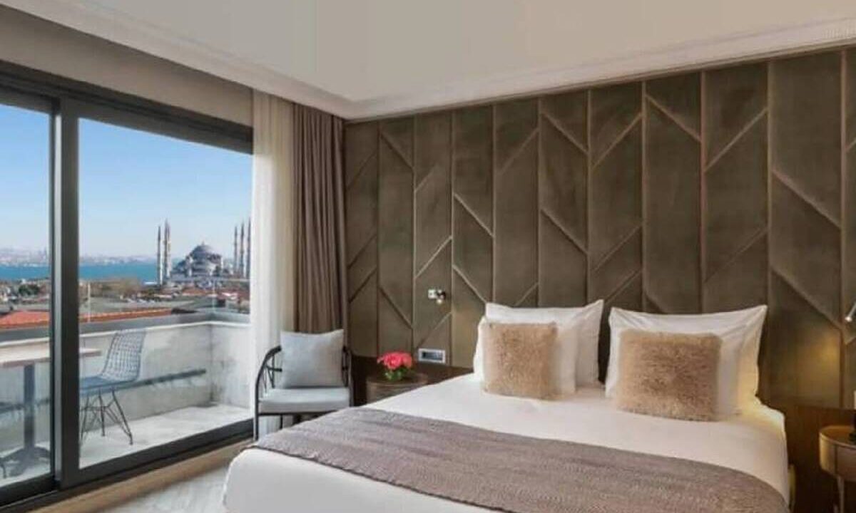 رزرو هتل اسپیناس پالاس تهران با بهترین قیمت در فلای‌تودی