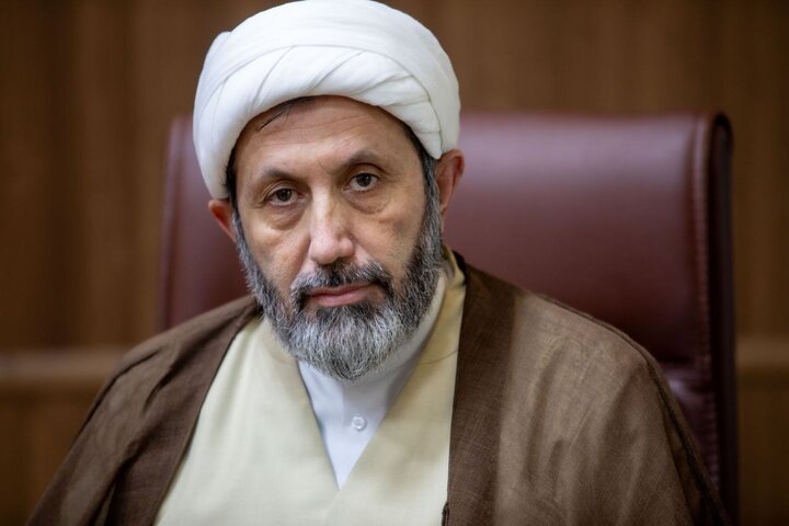 زن در اندیشه غربی کالا و شیء است؛ جامعه پروری زنان در اندیشه دینی