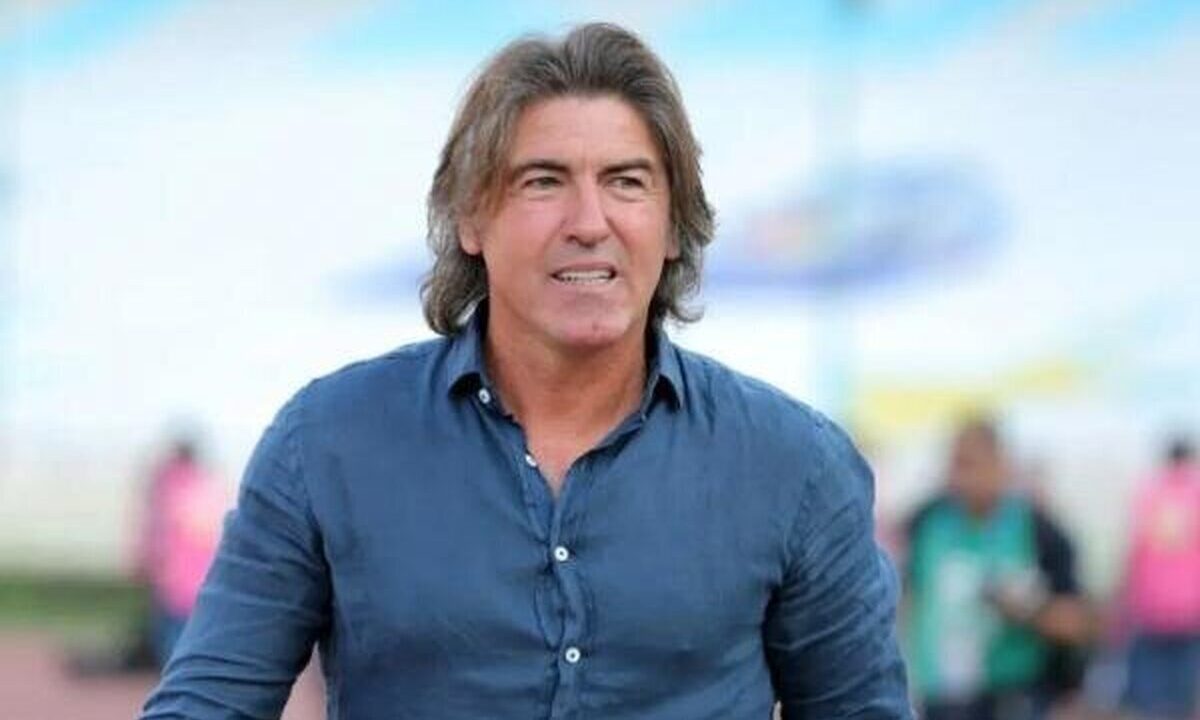 ساپینتو دو ستاره استقلال را اخراج کرد ساپینتو دو ستاره استقلال را اخراج کرد