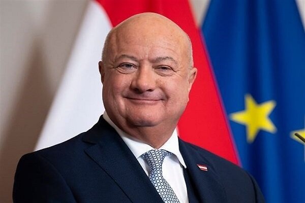 قدردانی صدراعظم اتریش از انتشار کتاب «ایرانی‌شناسان اتریشی»