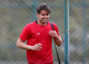 مقصد غیرمنتظره هافبک سابق پرسپولیس مشخص شد