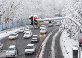 هشدار برف و یخبندان؛ محدودیتهای ترافیکی در جادههای شمال هشدار برف و یخبندان؛ محدودیتهای ترافیکی در جادههای شمال