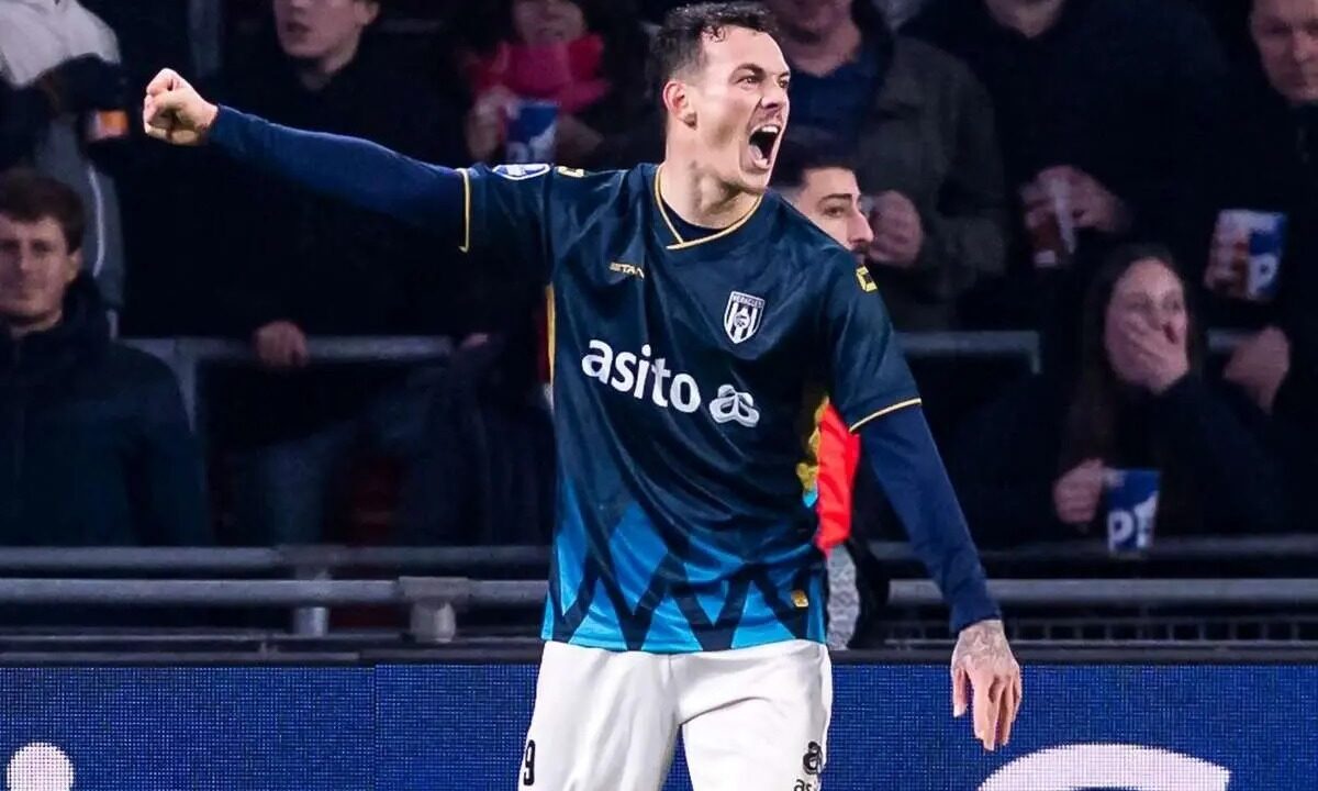 پرسپولیس روی ۲ مهاجم خارجی متمرکز شد پرسپولیس روی ۲ مهاجم خارجی متمرکز شد