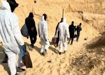 کشف جسد اسیر اسرائیلی در غزه از سوی مقاومت فلسطین کشف جسد اسیر اسرائیلی در غزه از سوی مقاومت فلسطین