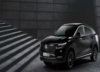 بازار خودرو در دیماه؛ نوسان شدید و رشد تا ۲۳۰ میلیون تومان بازار خودرو در دیماه؛ نوسان شدید و رشد تا ۲۳۰ میلیون تومان