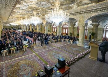 تجلیل از ۲۲۵ نخبه علمی و دانشگاهی در عتبه علوی