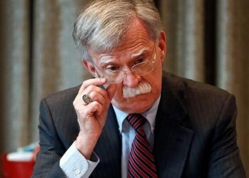 توصیه طعنه آمیز «بولتون» به سرکرده شورشیان غرب‌گرا در ونزوئلا