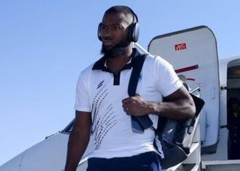 جنجال در زمین / دو بازیکن استقلال درگیر شدند