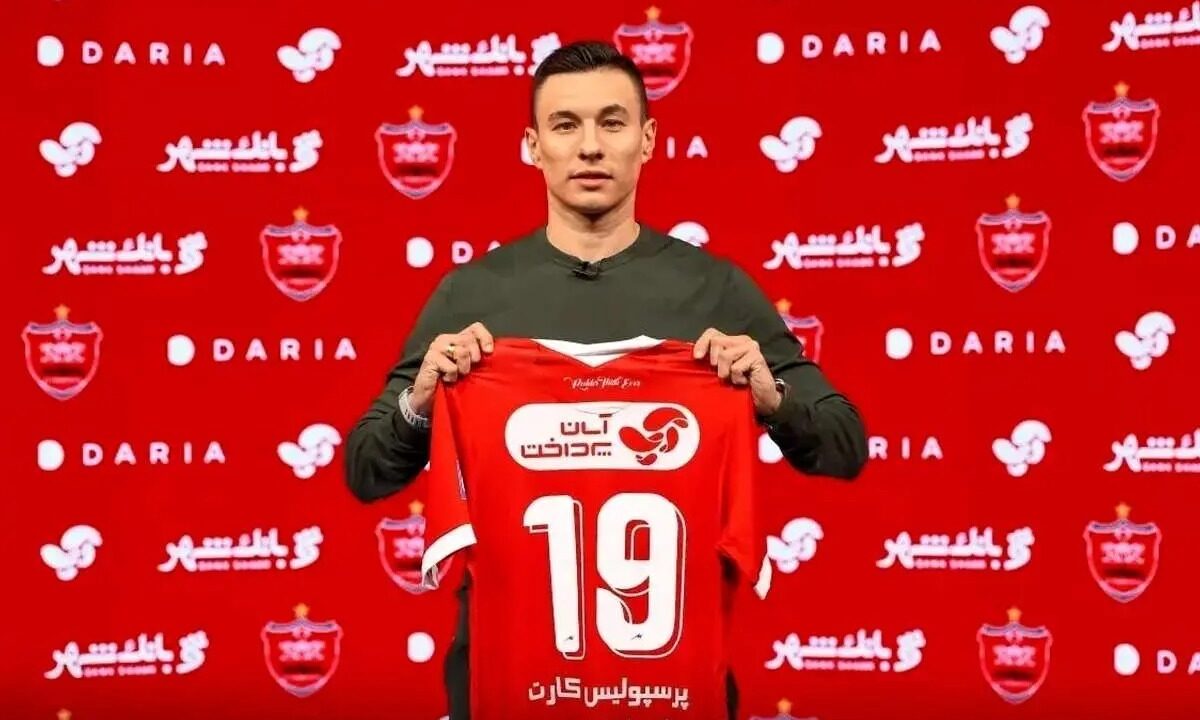 ربودن بازیکن خارجی توسط پرسپولیس / گزینه استقلال حالا پیراهن قرمز پوشید