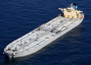 روسیه یک زیردریایی برای همراهی با نفتکش در سواحل ونزوئلا اعزام کرد