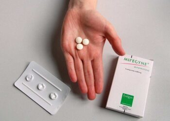 سه ضلع تهدید سلامت جنین و جان مادر