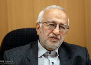 نبوی: آمریکایی‌ها در انتخابات کارتر را برای حمایت از پهلوی محکوم کردند