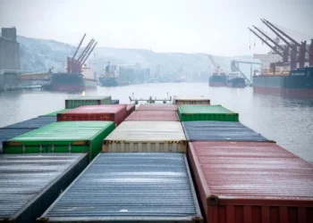 واردات بدون تخصیص ارز؛ اصلاح یک خطای سیاستی یا تعویق یک بحران تصمیم‌گیری؟