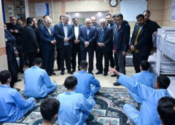 بازدید وزیر دادگستری از کانون اصلاح و تربیت استان تهران