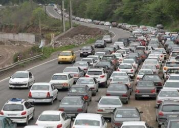 ترافیک نیمه‌سنگین در ۵ مسیر پرتردد کشور| لغزندگی جاده‌های کوهستانی بر اثر برف و کولاک