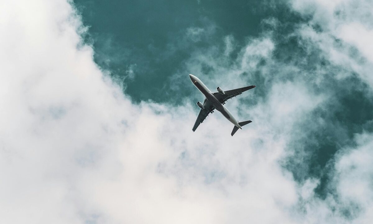 عوامل موثر بر قیمت بلیط هواپیما چیست ( نرخ ارز یا سیاست قیمت گذاری کدام موثر تر هستند؟) عوامل موثر بر قیمت بلیط هواپیما چیست ( نرخ ارز یا سیاست قیمت گذاری کدام موثر تر هستند؟)