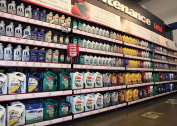 وقتی خودرو میلیاردی است، روغن یک‌ میلیونی دیگر گران نیست