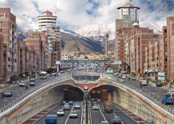 کاهش دما و وزش باد شدید از جمعه در تهران