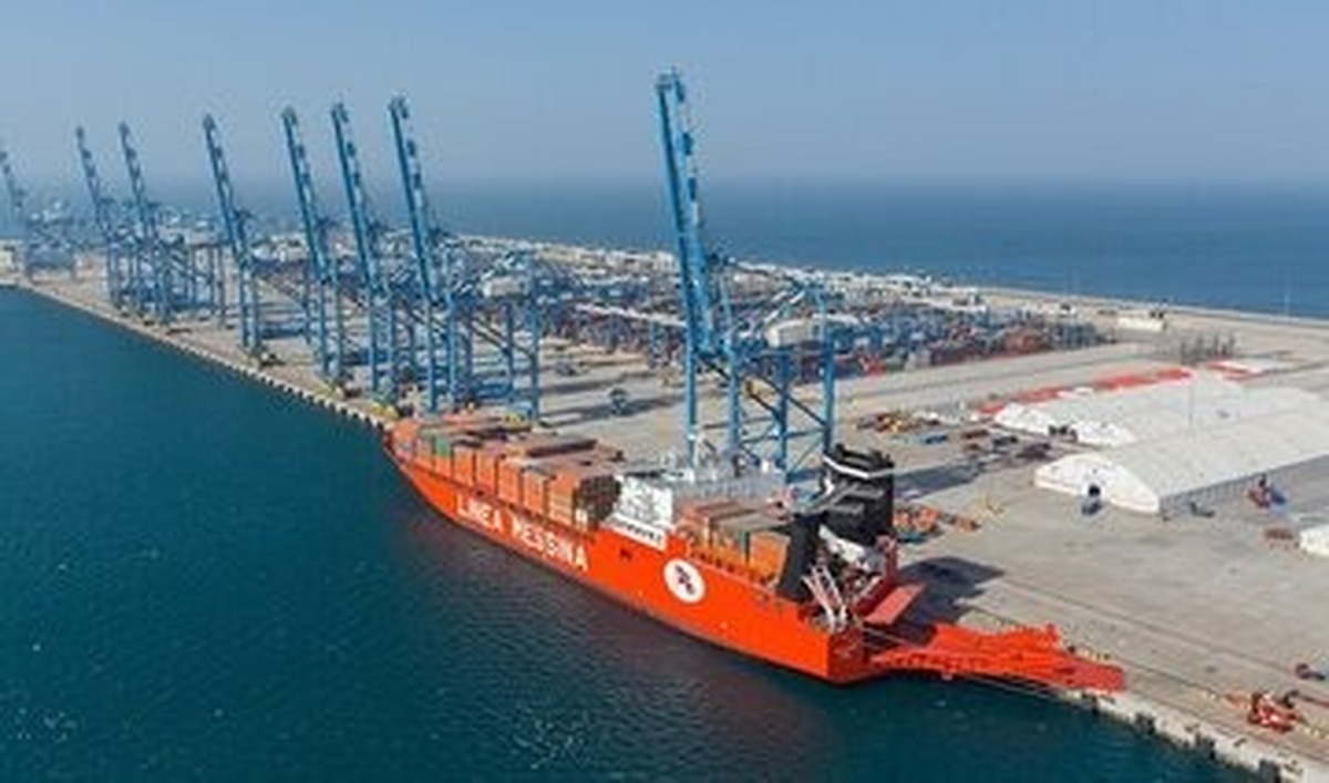 اختلال در انتقال منابع ارزی ایران از دوبی / ایران به دنبال جایگزین مناسب برای امارات است؟