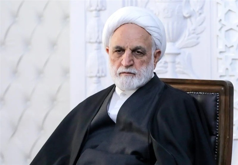 اژه‌ای: حادثه اصفهان و طبس برای آمریکا در خلیج فارس تکرار می‌شود