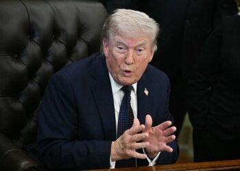 بلومبرگ: پست‌های ترامپ به مذاکرات با ایران آسیب زده است