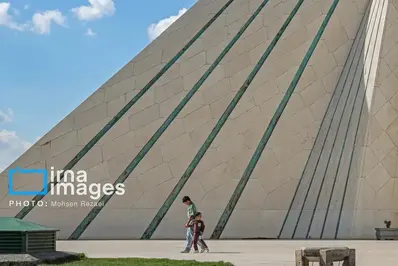 تصاویر خاص از تهران پس از آتش‌بس+ عکس