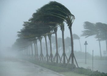 تهرانی‌ها آماده باشند/ وزش باد شدید و بارش باران در راه است