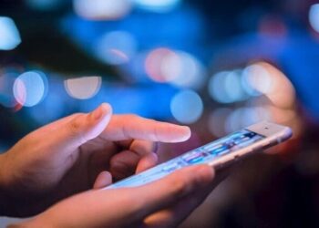 خسارت روزانه ۵ هزار میلیارد تومانی قطعی اینترنت/ نیروها در معرض تعدیل قرار دارند