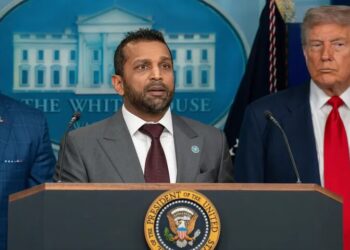 خشم مدیر اف‌بی‌آی از یک افشاگری رسانه‌ای