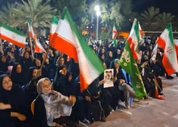 راهپیمایی و اجتماع شبانه مردم آبدان