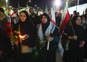 رژه حماسی بانوان جان فدای ایران در امیدیه