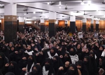 زنان لاهوری در عزای چهلم رهبر شهید انقلاب؛ همبستگی با جبهه مقاومت