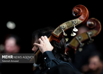 شنیدن قطعاتی برای وطن؛ از حماسی خوانی حاج صادق تا مدرن خوانی «مجال»