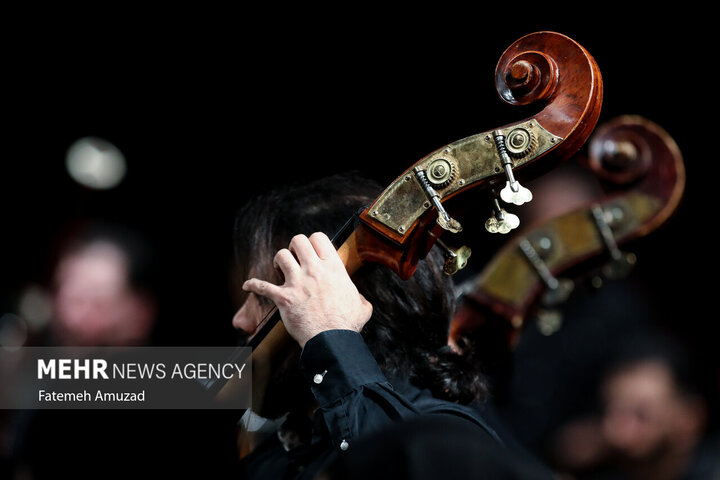 شنیدن قطعاتی برای وطن؛ از حماسی خوانی حاج صادق تا مدرن خوانی «مجال»