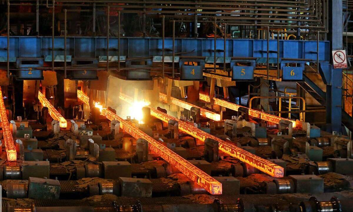 طرح‌های جدید وزارت اقتصاد برای بازسازی و تامین مالی پساجنگ / روند بازسازی صنایع آغاز شد